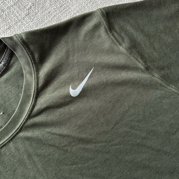 Nike Men's Olive Dri-FIT Tee - Picture 3 of 7